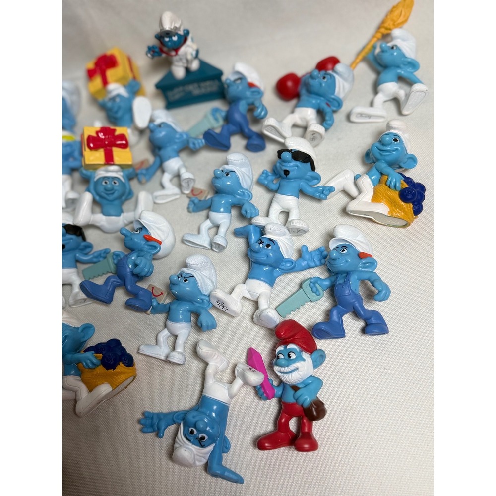 Vintage Smurfs PVC Figure Lot Papa Smurf Smurfette Mixed Collectible Toys - Picture 4 of 11